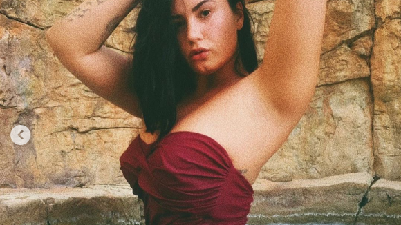 Demi Lovato : Confinée en maillot de bain, elle régale ses fans
