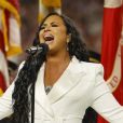 Demi Lovato chante l'hymne national avant le début du match du 54e Super Bowl au Hard Rock Stadium à Miami, Floride. Le 2 février 2020. © Paul Kitagaki Jr./Zuma Press/Bestimage