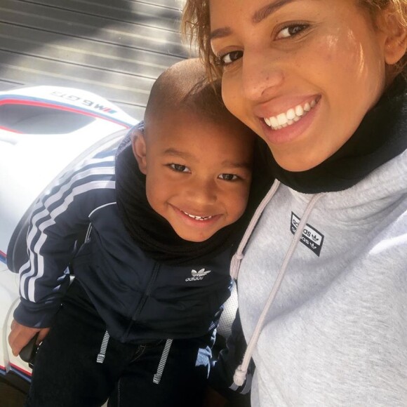 Estelle Mossely avec son fils Ali en mars 2020. La championne et son mari Tony Yoka ont accueilli le 7 mai 2020 leur second fils, Magomed.