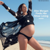 Alex Morgan, enceinte en couverture du magazine Glamour. Mars 2020.
