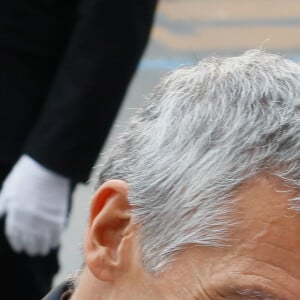 Nagui (Nagui Fam) arrive au palais du Festival pour la première de "Douleur et Gloire" lors du 72ème Festival International du Film de Cannes, le 17 mai 2019. © Rachid Bellak/Bestimage