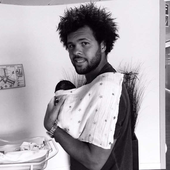 Jo-Wilfried Tsonga avec son fils, Sugar, né le 19 mars 2017.