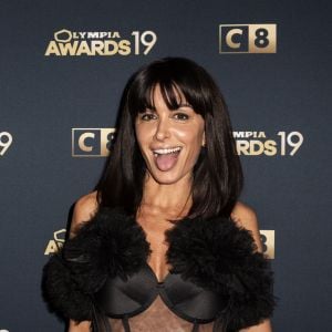 Exclusif - Jenifer Bartoli au photocall de la 1ère édition des "Olympia Awards", cérémonie récompensant des artistes de la musique et de l'humour, présentée par A. de Caunes à l'Olympia. Paris, le 11 décembre 2019. © Tribeca-Gorassini/Bestimage