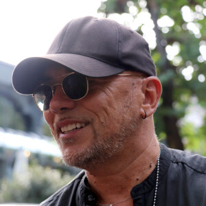 Pascal Obispo arrive à l'enregistrement de l'émission "Vivement Dimanche Prochain" au studio Gabriel à Paris, France, le 28 août 2019.