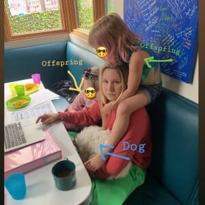 Kristen Bell confinée avec sa fille de 5 ans. Mai 2020.