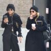 Exclusif - Les soeurs Mary-Kate Olsen et Ashley Olsen se baladent en fumant une cigarette dans les rues de New York, le 8 février 2020