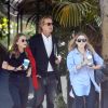 Exclusif - Mary-Kate Olsen et sa soeur Ashley Olsen à la sortie d'un rendez-vous professionnel avec un ami à Los Angeles, le 9 août 2019.