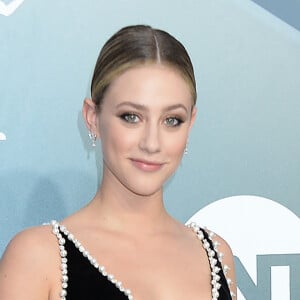 Lili Reinhart - Photocall - 26e cérémonie annuelle des "Screen Actors Guild Awards" ("SAG Awards") au "Shrine Auditorium" à Los Angeles, le 19 janvier 2020.