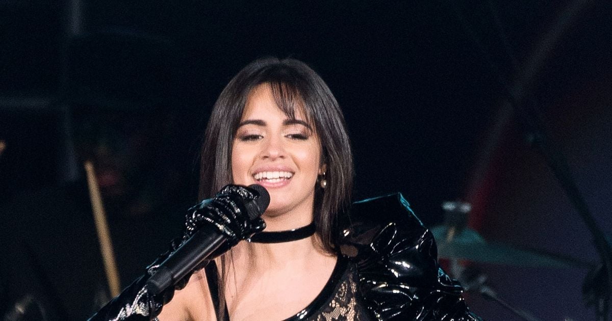 Camila Cabello en concert pendant la tournée 'B96 Jingle Bash' à l