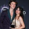 Shawn Mendes et sa compagne Camila Cabello à la press room de la 47ème soirée annuelle des American Music Awards au théâtre Microsoft à Los Angeles, le 24 novembre 2019
