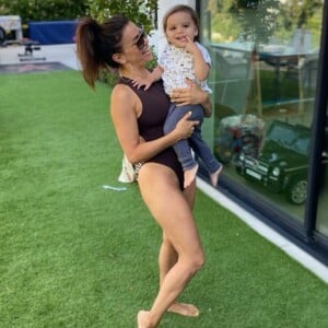 Eva Longoria et son fils Santiago, à Los Angeles. Instagram, le 30 mai 2020.