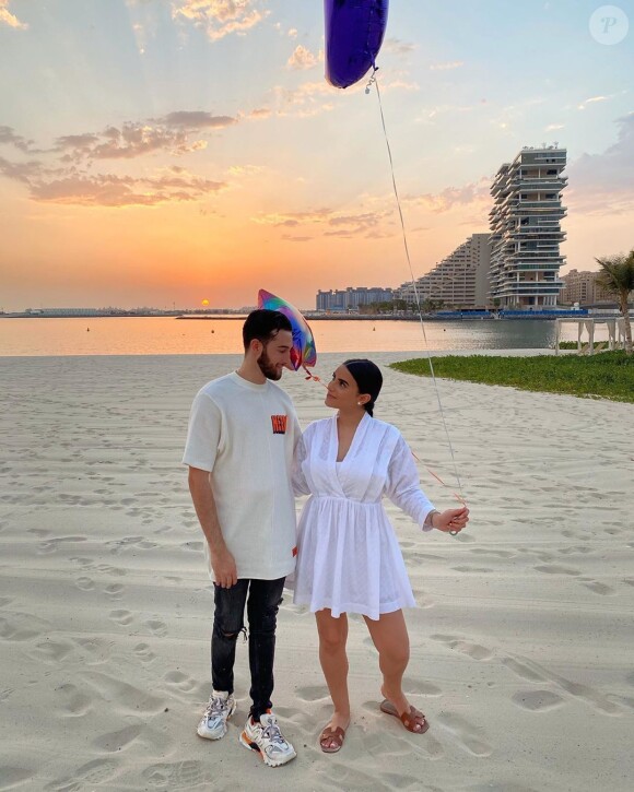 Tarek Benattia et sa femme Camélia heureux à Dubaï, mai 2020