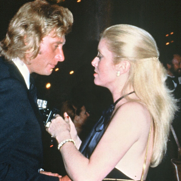 Johnny Hallyday et Catherine Deneuve lors du Festival de Cannes en 1979.