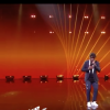 Tom Rochet (Amel Bent) reprend Stevie Wonder lors des demi-finales de "The Voice", le samedi 6 juin 2020 sur TF1.