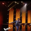 Tom Rochet (Amel Bent) reprend Stevie Wonder lors des demi-finales de "The Voice", le samedi 6 juin 2020 sur TF1.