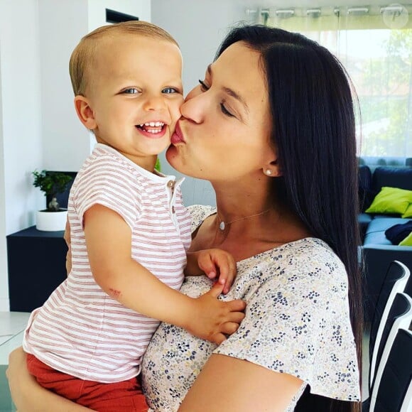 Julie Ricci, tendre moment avec son fils Gianni, mai 2020