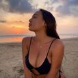 Astrid Nelsia à la plage, à Bali, le 18 novembre 2019