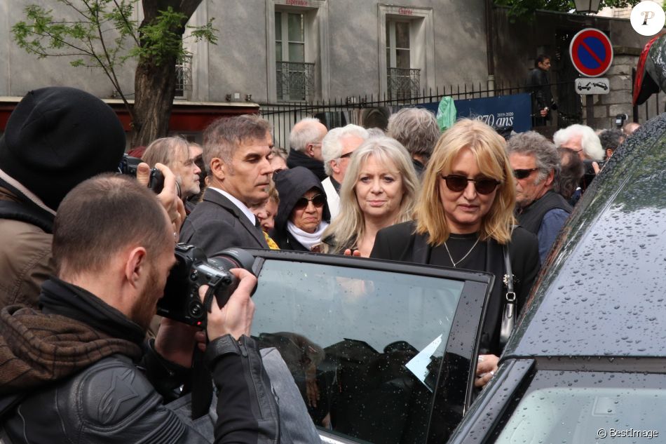 Babette, la femme de Dick Rivers, Natala, la fille de Dick Rivers lors des obsèques de Dick Rivers en l&#039;église Saint-Pierre de Montmartre à Paris le 2 mai 2019.