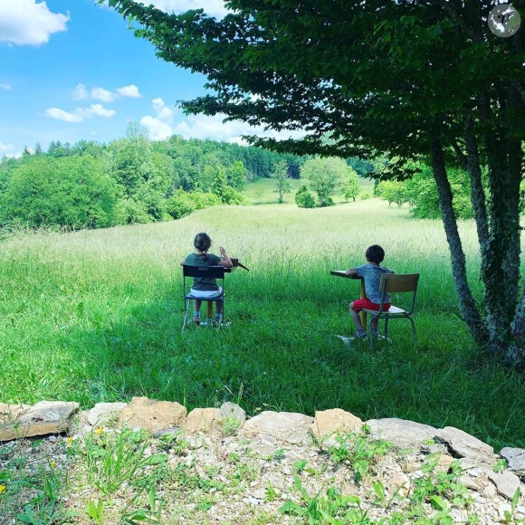 Alessandra Sublet partage une photo de ses deux enfants, Instagram, le 22 juin 2020