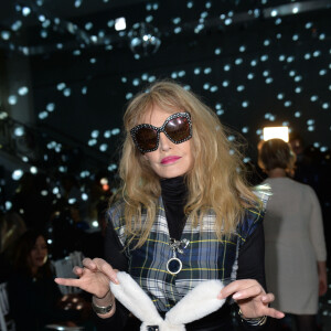 Arielle Dombasle - People au défilé de mode Haute-Couture printemps-été 2020 "Alexis Mabille" à Paris. Le 21 janvier 2020 © Veeren Ramsamy-Christophe Clovis / Bestimage