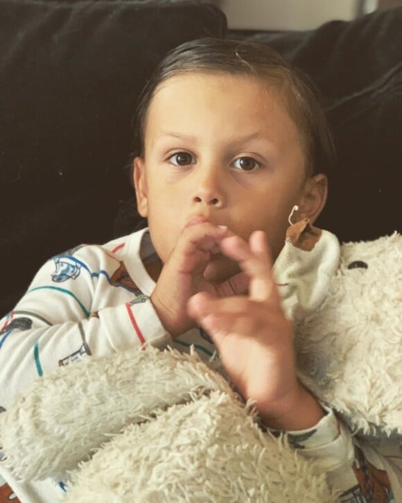 Nicolas Duvauchelle publie une photo de son fils Andrea (3 ans le 31 août) qui lui ressemble déjà beaucoup, le 26 juin 2020.