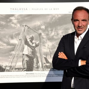 Inauguration de l'exposition des photographies de Nikos Aliagas "Thalassa, peuples de la mer" sur la croisette à Cannes le 25 juin 2020.