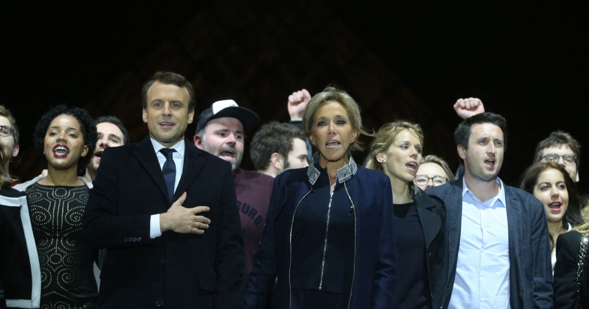 Emmanuel Macron avec sa femme Brigitte Macron (Trogneux ...