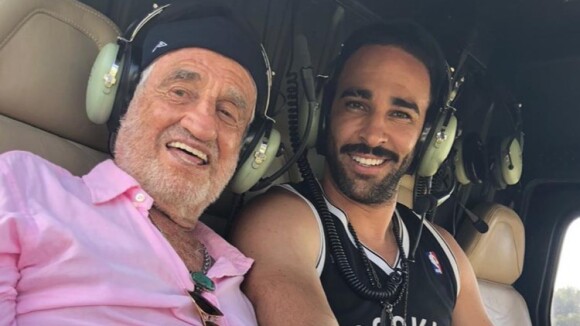 Jean-Paul Belmondo au top à Saint-Tropez : virée en hélicoptère