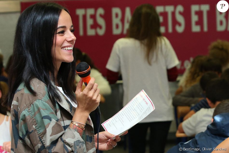 Exclusif - La chanteuse Alizée a donné de la voix pour se faire