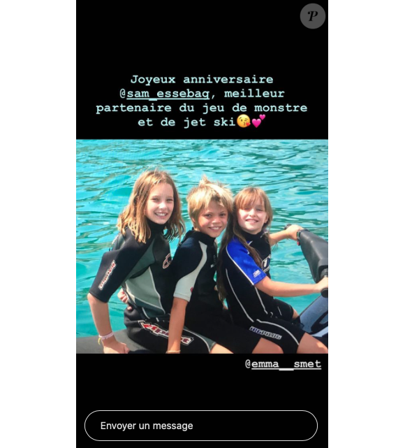 Ilona Smet a posté une photo vintage de sa soeur Emma, de son demi-frère Samuel Essebag (fils d'Arthur) et d'elle pour l'anniversaire de Samuel, le 5 juillet 2020.