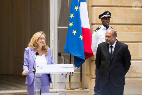 Passation de pouvoir au ministère de la justice entre Nicole Belloubet et Eric Dupond-Moretti, nouveau ministre de la Justice, garde des Sceaux à Paris le 7 juillet 2020.