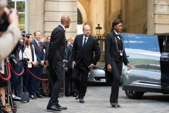 Passation de pouvoir au ministère de la justice entre Nicole Belloubet et Eric Dupond-Moretti, nouveau ministre de la Justice, garde des Sceaux à Paris le 7 juillet 2020.