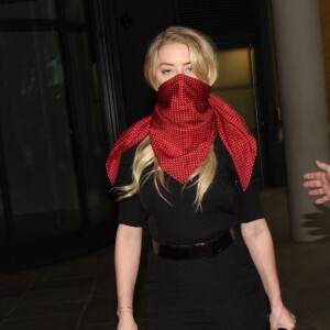 Après une journée d'audition pour le procès contre le magazine The Sun Newspaper, Amber Heard quitte la cour royale de justice à Londres. Le 7 juillet 2020