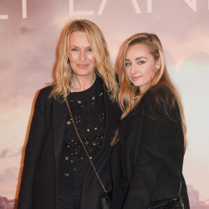 Estelle Lefébure avec sa fille Emma Smet à l'avant-première du film "Holy Lands" au cinéma UGC Normandie à Paris, France, le 4 décembre 2018. © Coadic Guirec/Bestimage