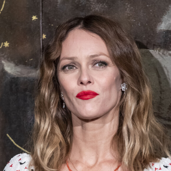 Vanessa Paradis lors du photocall du défilé Chanel Métiers d'Art 2019 / 2020 au Grand Palais à Paris le 4 décembre 2019 © Olivier Borde / Bestimage