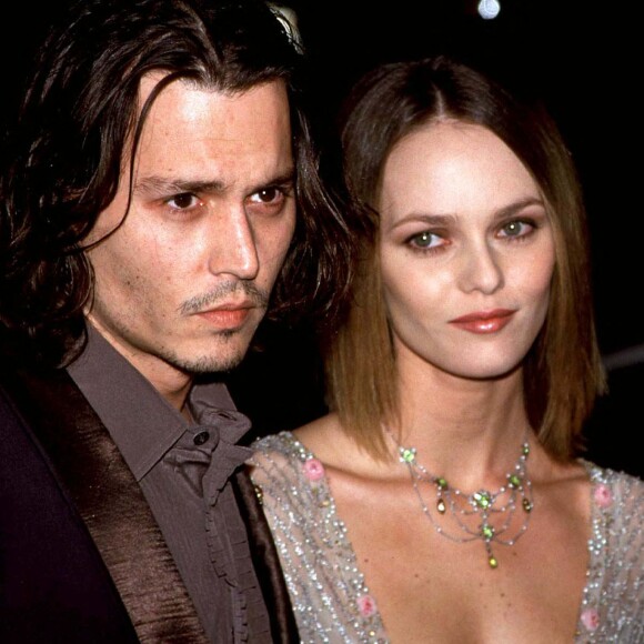 Johnny Depp et Vanessa Paradis à la première de "Sleepy Hollow" à Los Angeles le 18 novembre 1999.