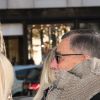 Laeticia Hallyday arrive à un rendez-vous chez son avocat Maître Ardavan Amir-Aslani avenue Montaigne à Paris le 9 octobre 2018.