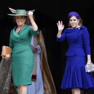 Sarah Ferguson, duchesse d'York et la princesse Beatrice d'York - Les invités arrivent à la chapelle St. George pour le mariage de la princesse Eugenie d'York et Jack Brooksbank au château de Windsor, Royaume Uni, le 12 octobre 2018.