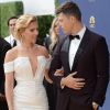 Scarlett Johansson et son compagnon Colin Jost au 70ème Primetime Emmy Awards au théâtre Microsoft à Los Angeles, le 17 septembre 2018