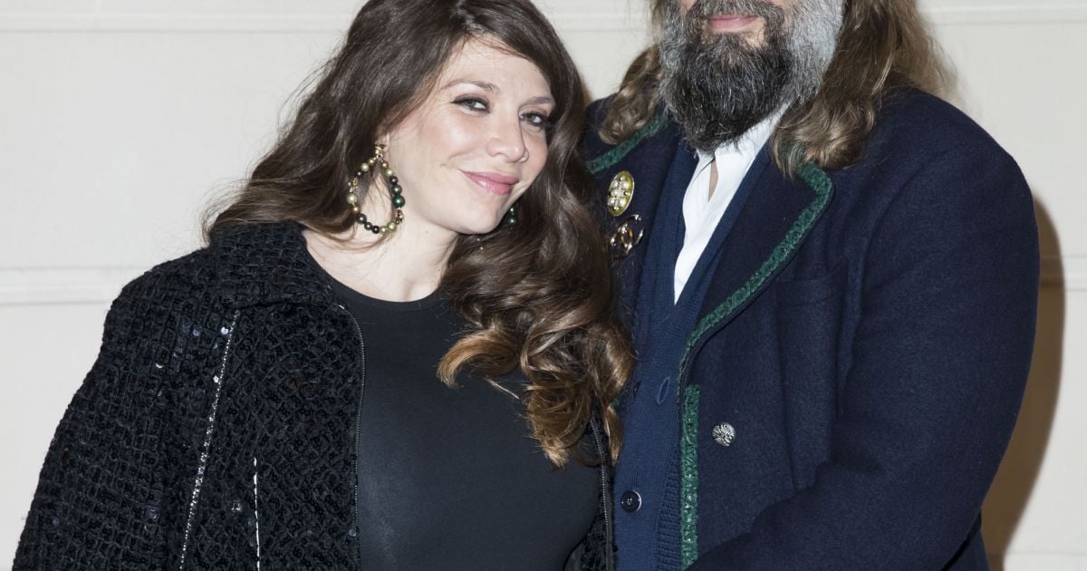 La Vérité Est Au Bout Du Couloir Emission Sébastien Tellier "en transe" : son mariage vaudou à base "d'acide