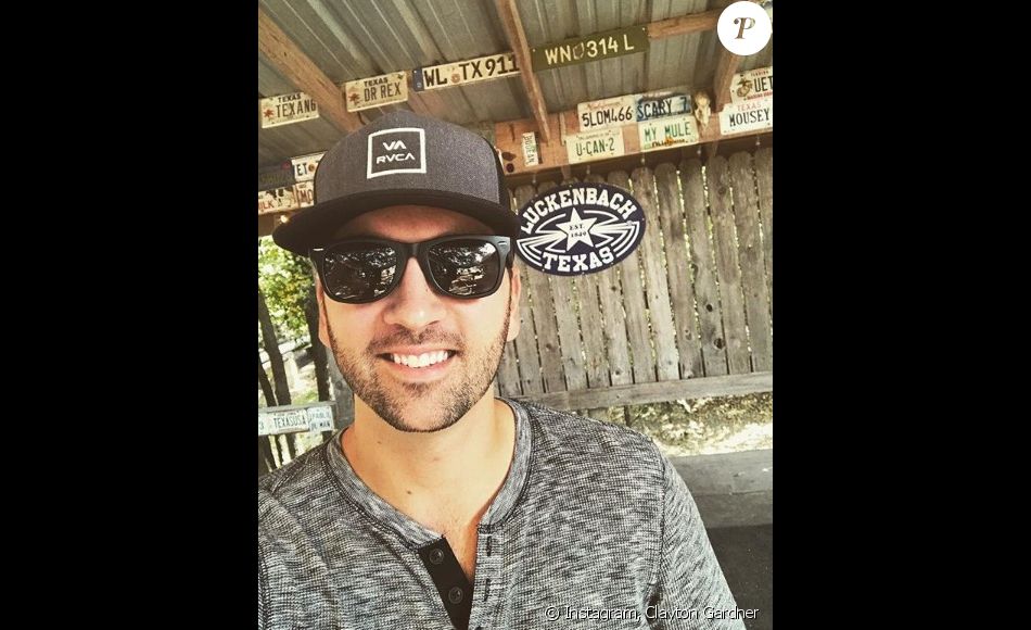 Clayton Gardner sur Instagram. Le 28 octobre 2017. Purepeople