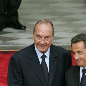 Jacques Chirac et Nicolas Sarkozy lors de la passation de pouvoir au palais de l'Elysée à Paris. Le 16 mai 2007 © Imago / Panoramic / Bestimage