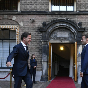 Le président Emmanuel Macron lors d'un entretien avec le premier ministre des Pays-Bas Mark Rutte à La Haye le 23 juin 2020. © Piroschka van de Wouw / Pool / Bestimage