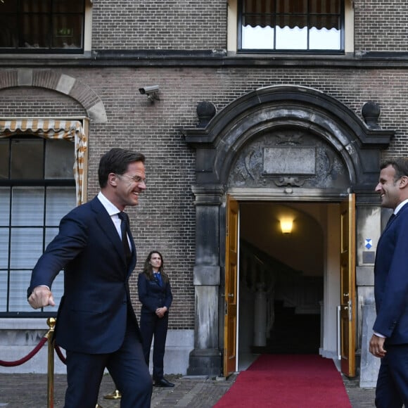 Le président Emmanuel Macron lors d'un entretien avec le premier ministre des Pays-Bas Mark Rutte à La Haye le 23 juin 2020. © Piroschka van de Wouw / Pool / Bestimage