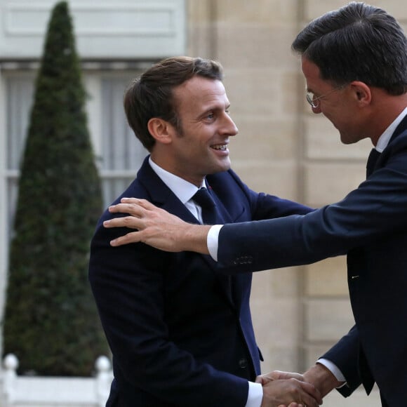 Le président de la république, Emmanuel Macron reçoit Mark Rutte, Premier ministre des Pays-Bas pour un entretien au palais de l'Elysée, Paris, France, le 6 mai 2019. © Stéphane Lemouton / Bestimage