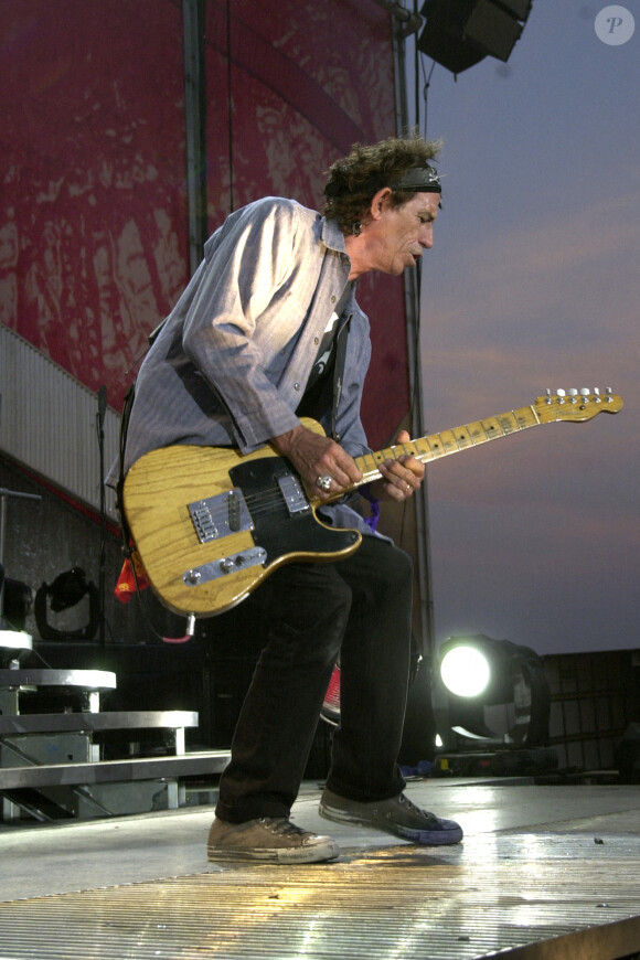 Keith Richards en concert à Hanovre en 2003.