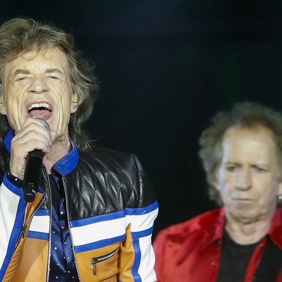 Mick Jagger, Keith Richards et les Rolling Stones en concert à Chicago en juin 2019.