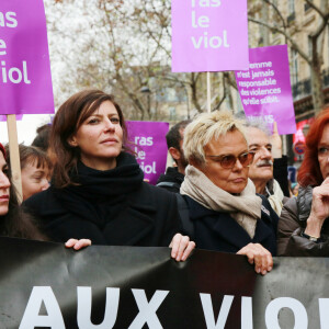 Marie Laguerre, Anna Mouglalis, Muriel Robin, Eva Darlan - Manifestation du mouvementNousToutes contre les violences sexistes et sexuelles à Paris, au départ de la place de l'Opéra jusqu'à la place de la République. Le 24 novembre 2018 © Céline Bonnarde / Bestimage