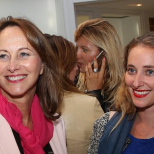 Exclusif - Ségolène Royal et sa fille Flora à la boutique Christian Dior de l'avenue Montaigne à Paris le 14 septembre 2017 lors des Vendanges organisées par le Comité Montaigne. © Denis Guignebourg/Bestimage