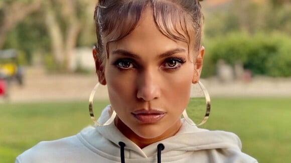 Jennifer Lopez : Décoiffée au réveil et sans maquillage, elle reste sublime !